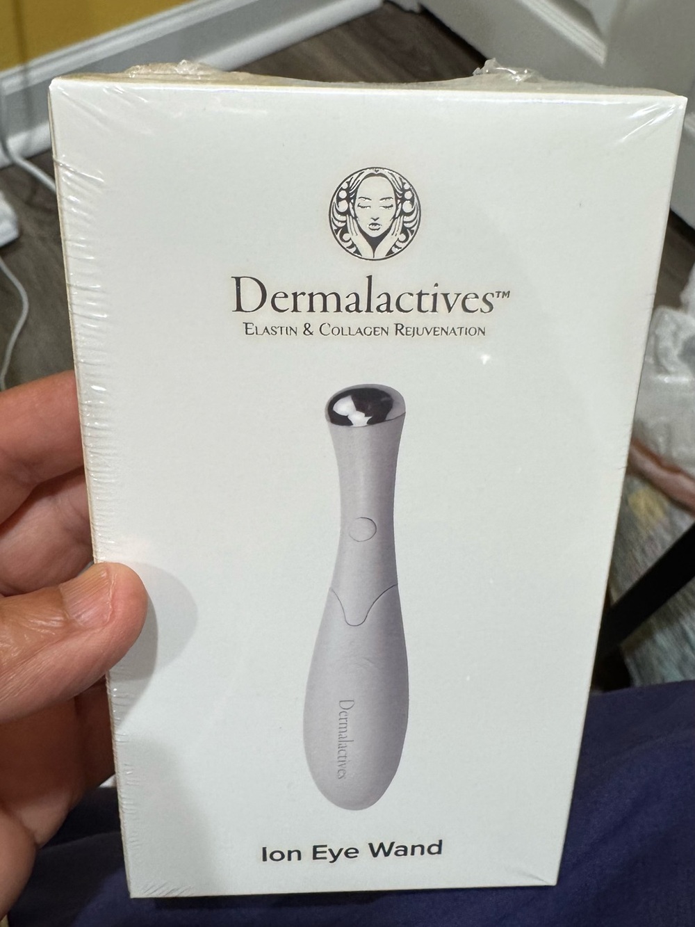 Dermalactives Ion Eye Wand in Light Gray - Skin Rejuvenation Device BN&S